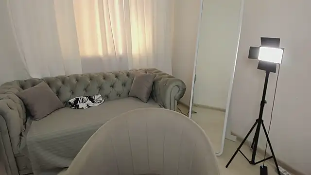 Villanelle_Dela webcam