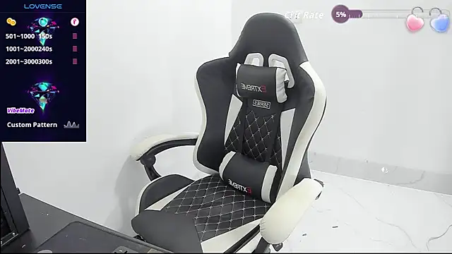 Naughty___asian webcam