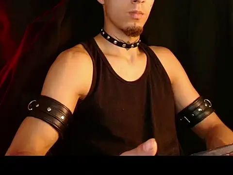 dark_men1 webcam