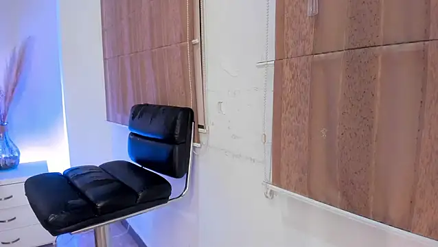 AnnaBroooks live cam