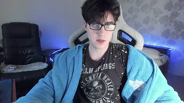 Knuckles17 webcam