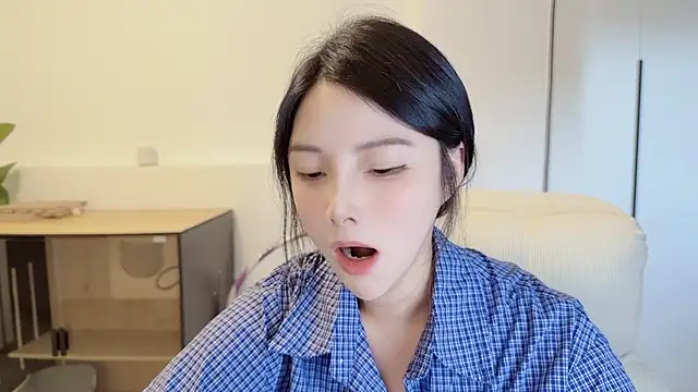 holo_love webcam