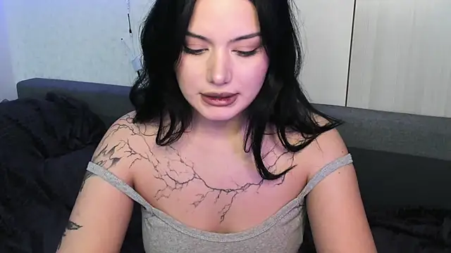 Dark_Moni webcam