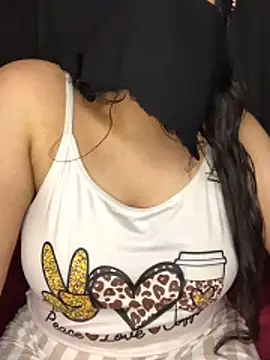 Gamillaa live sex cam