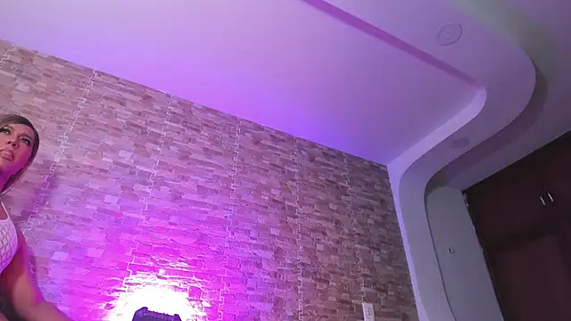 Dreams_Chloe webcam