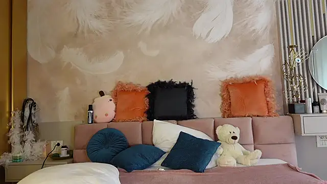 JullyBlair webcam