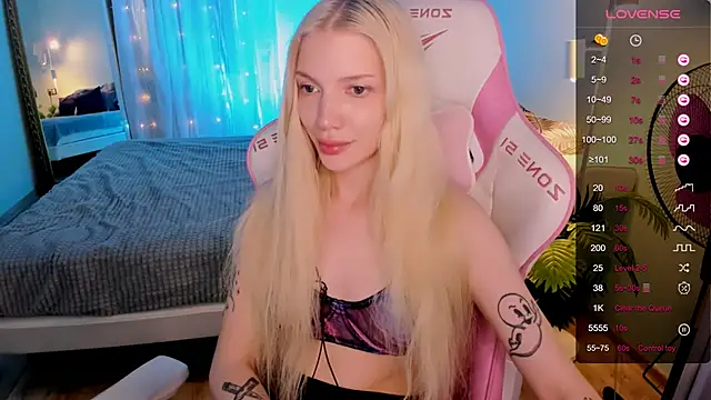 AnyaTaylor_ webcam