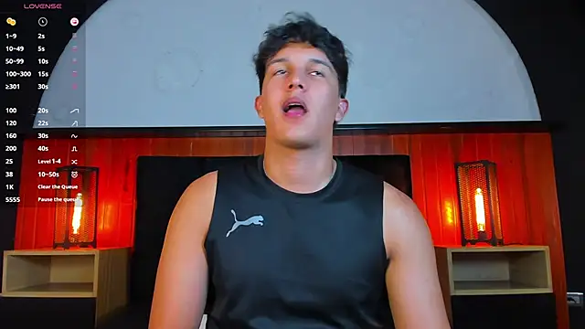 Leo_Savage_ webcam