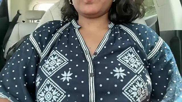 priyadevi17 live sex cam
