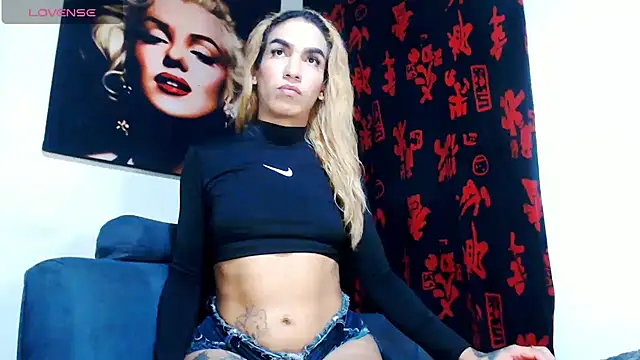 licy_blonde_hot webcam
