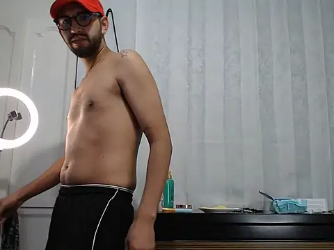 thomass1018 webcam