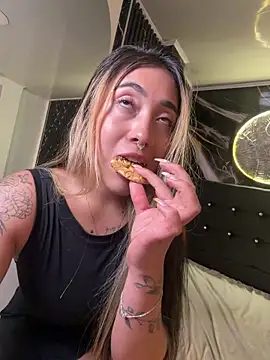 ManuelaVeeleez webcam