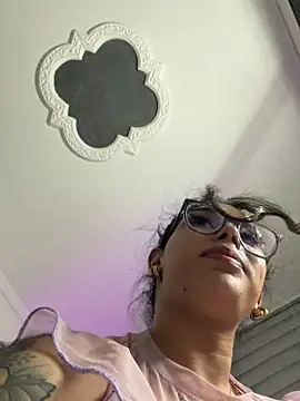 Samantha_Bernardo webcam
