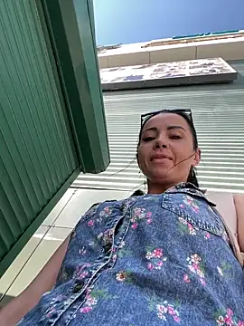 CrazzyChicks webcam