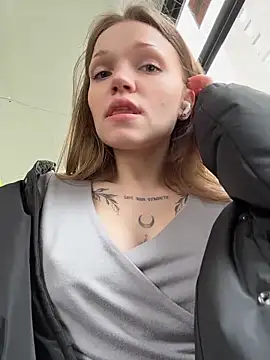 StreetSquirt live sex cam