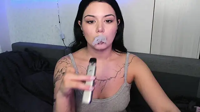 Dark_Moni webcam