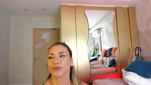 JullyBlair webcam