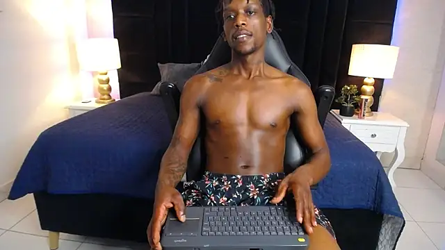SkylerBigxxx webcam