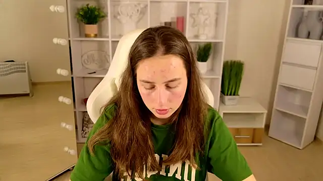 NadinnL webcam