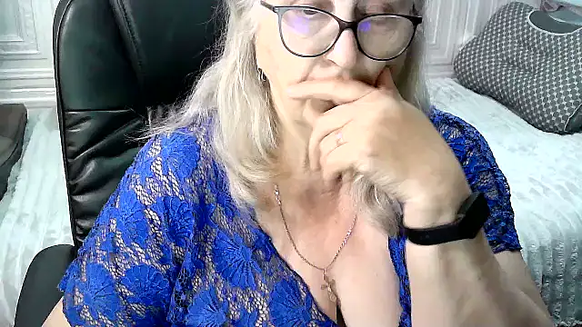 LolkaAlyss webcam
