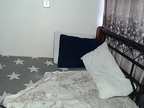 Whimsicalwillow webcam