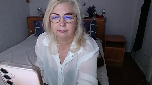BozhenaNude webcam