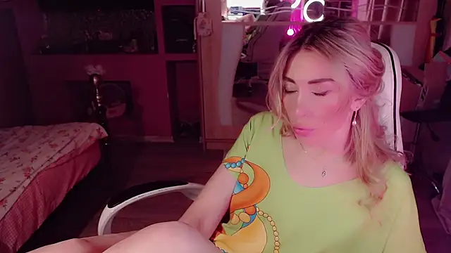 AnnieGOld_ webcam
