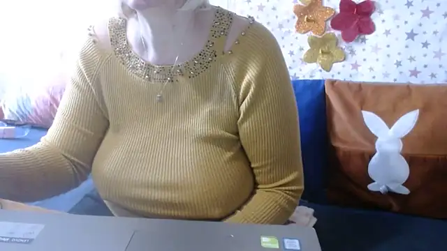 QueenLana webcam
