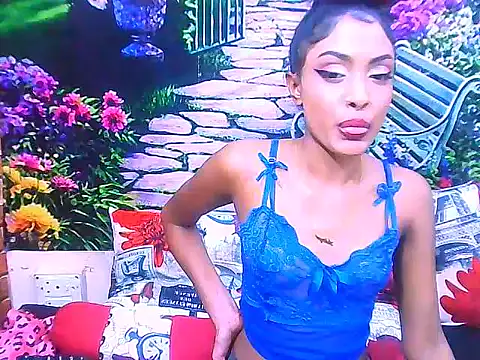 IndianPretty14u2Luv webcam