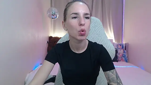 DeboraHorny webcam
