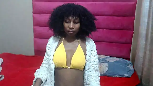 ExtraDoll webcam