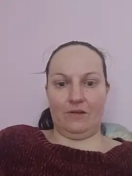BustyLadyAlma webcam