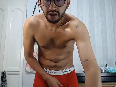 thomass1018 webcam