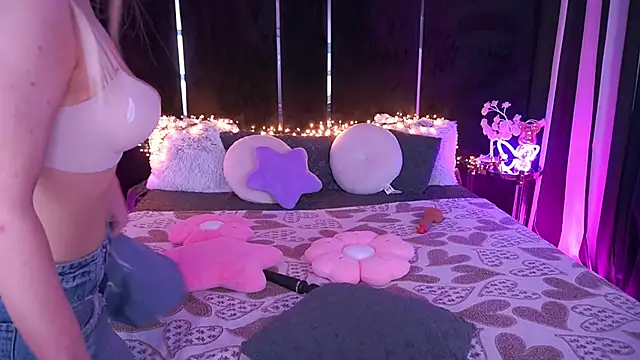 LylaYeess webcam