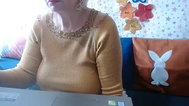 QueenLana webcam