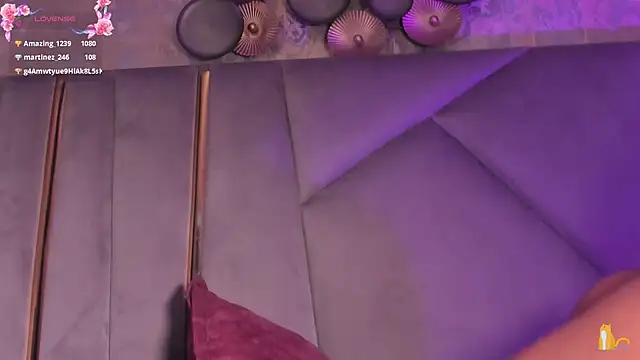 KimDevinne webcam