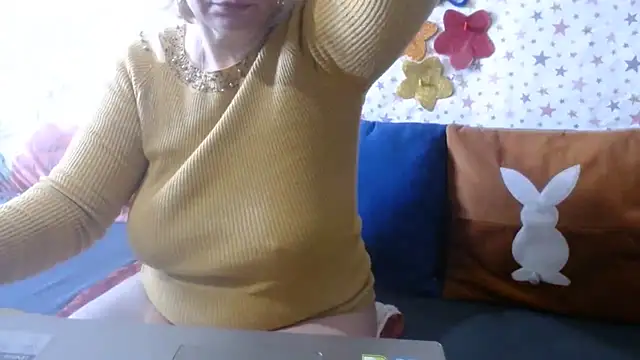 QueenLana webcam