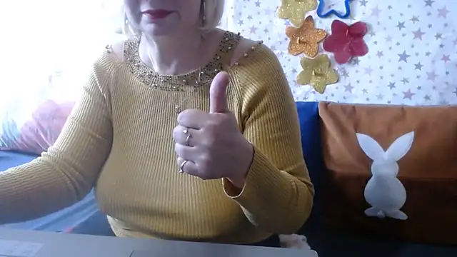 QueenLana webcam