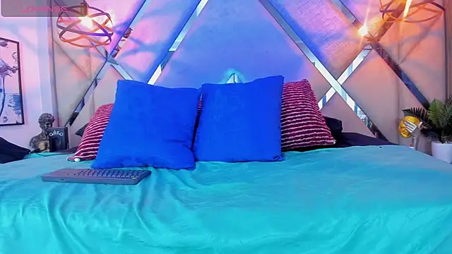 SharonTygaX webcam