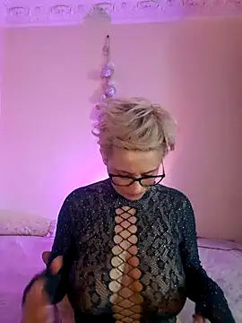 LunaBlaise webcam