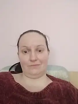 BustyLadyAlma live sex cam