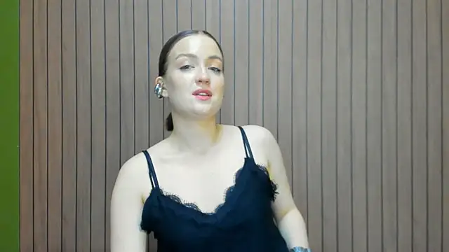 Mila_Richardson webcam