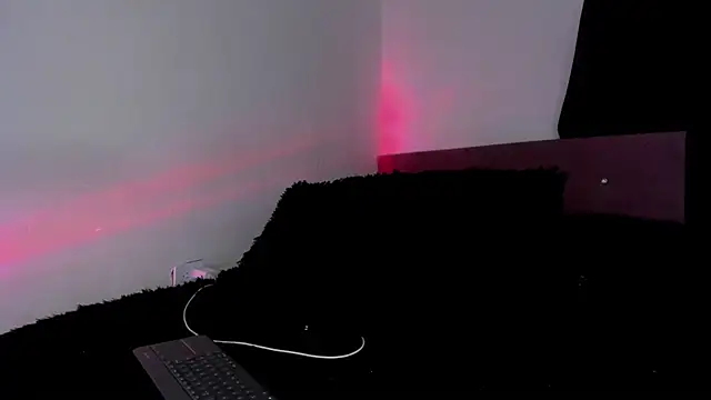 HeellBoy_ webcam