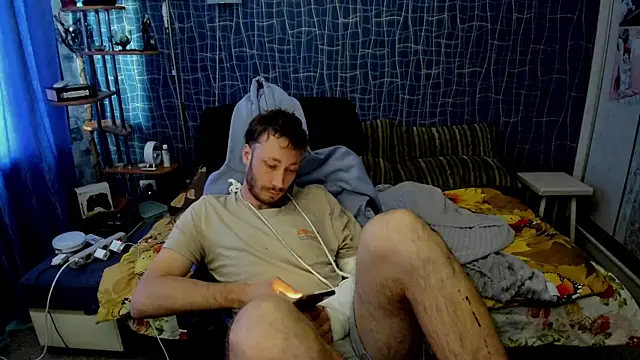 CuteBoy228 webcam