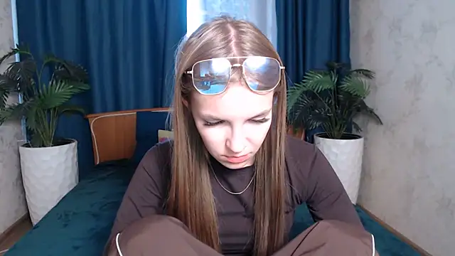 HitGyrl webcam