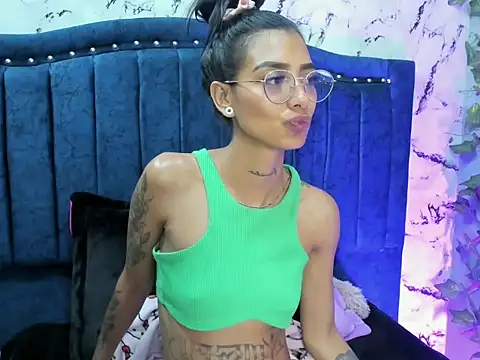 KarlaSlutSkinny__ webcam