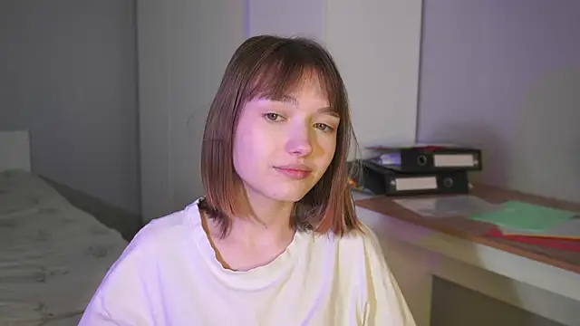 Leyla_crsh webcam
