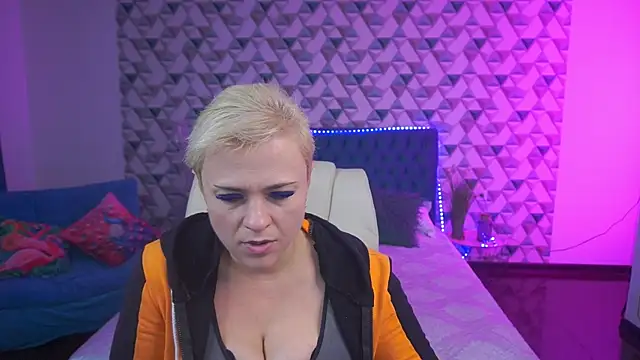CrystalVibe webcam