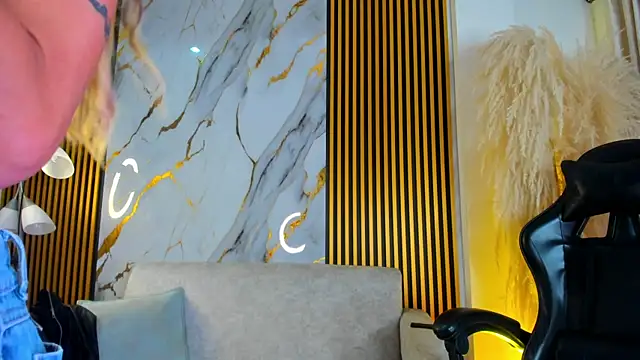 tinajaneo_01 (F milf) - NAKED SPANKING