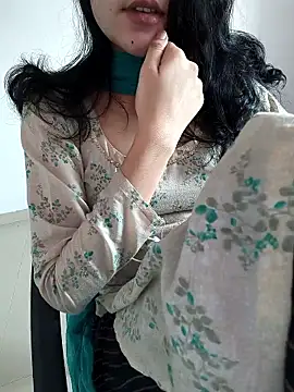 zoya_baby_ webcam